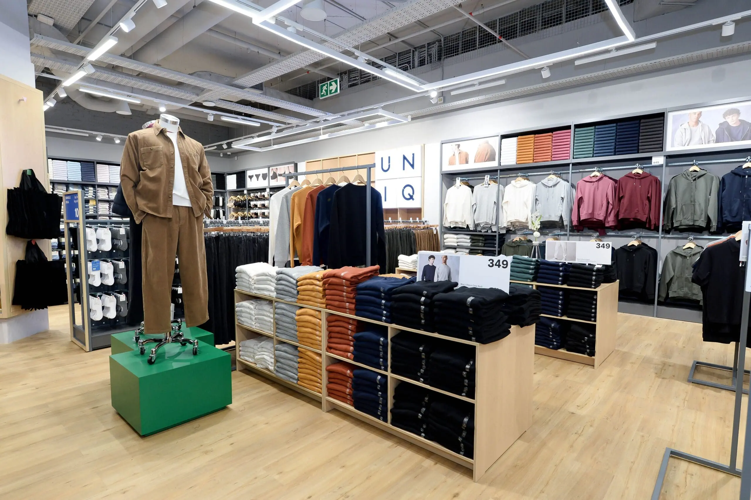 smiley fashion shop banner