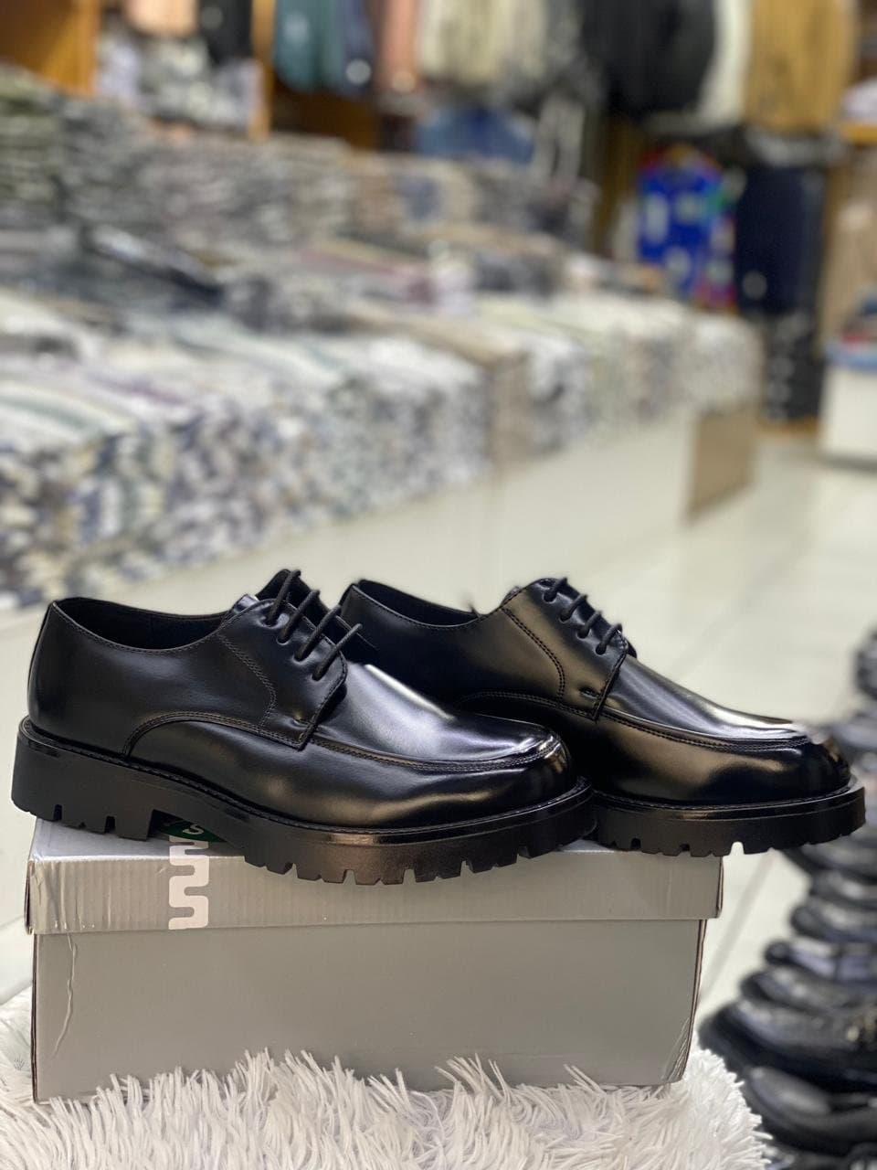 Classic Black Leather Dress Shoes — Durable, Size 7-12