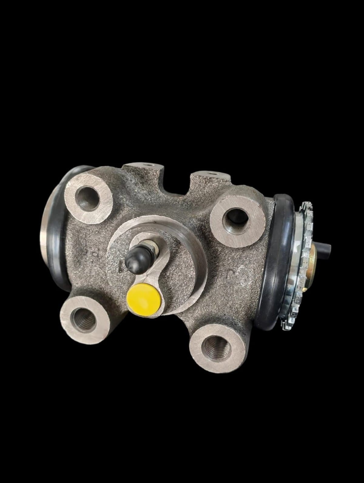 NISSAN UD 80 - 100 NORMAL REAR WHEEL CYLINDER (LH)