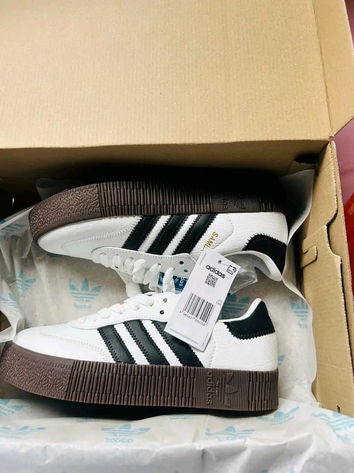 Adidas — photo 3